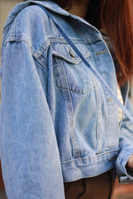 Load image into Gallery viewer, HOOD DENIM JACKET IN LIGHT WASH
