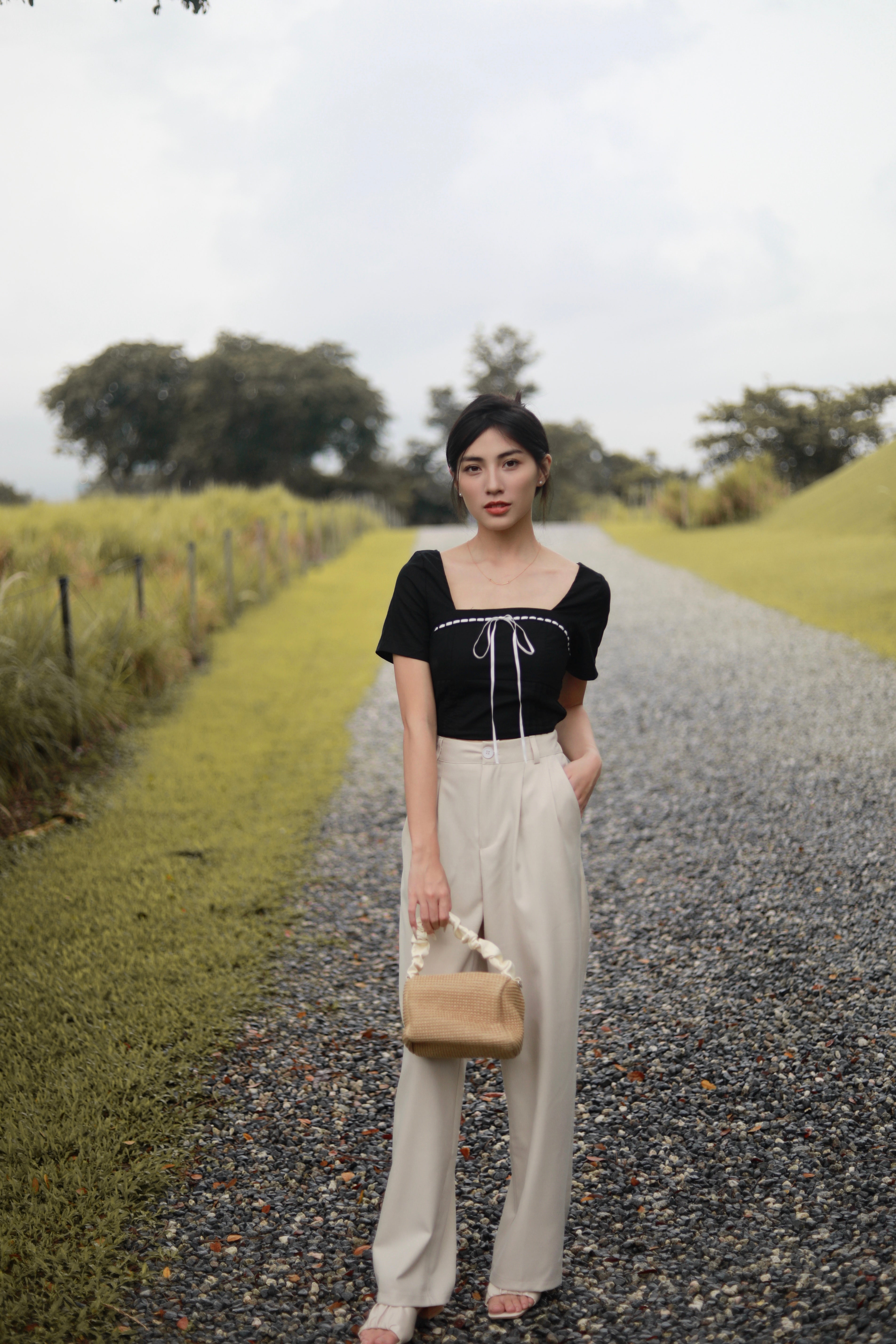 EMILIA LINEN TOP IN BLACK