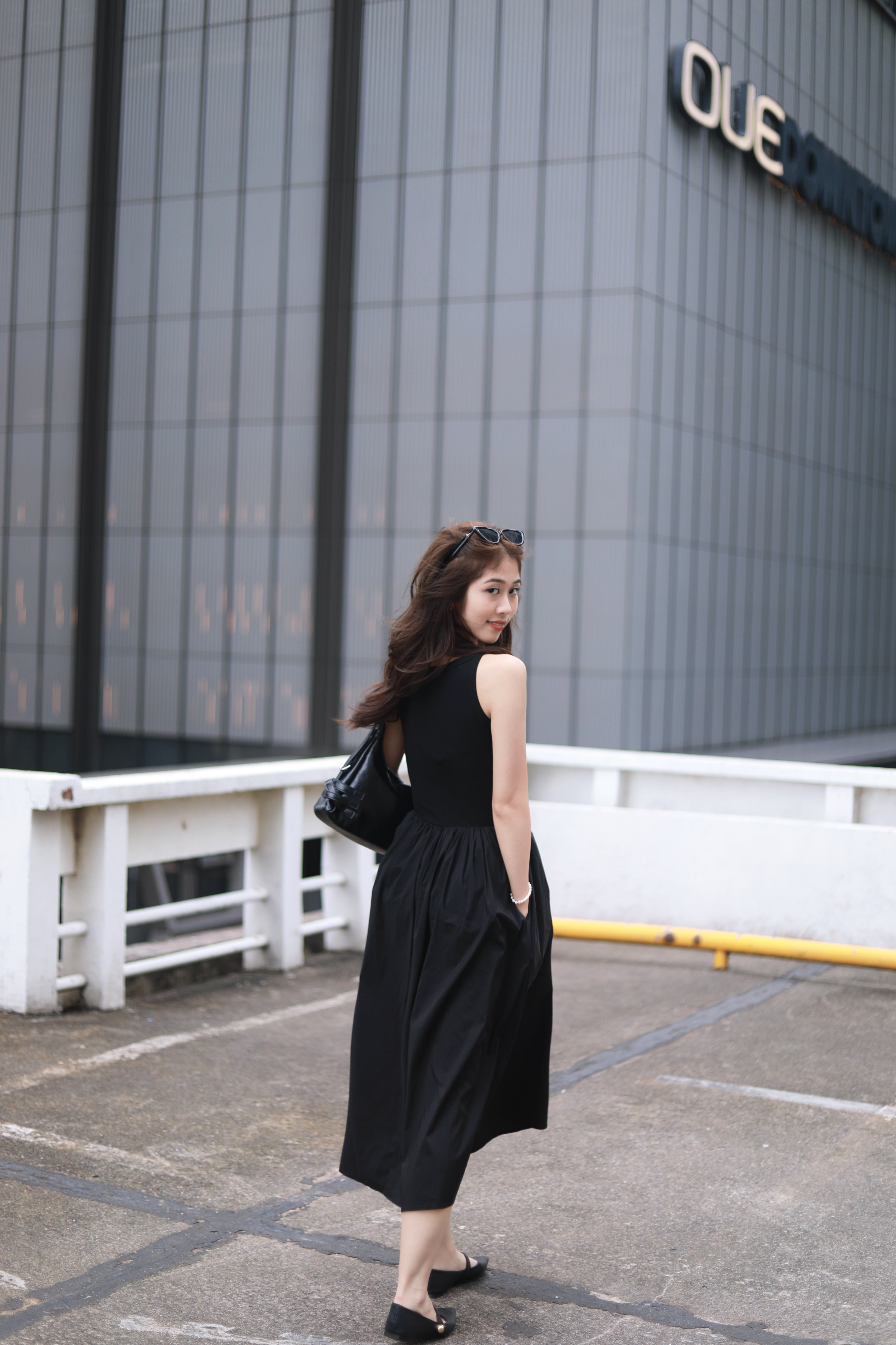 ALISA MIXED MATERIAL DRESS IN BLACK