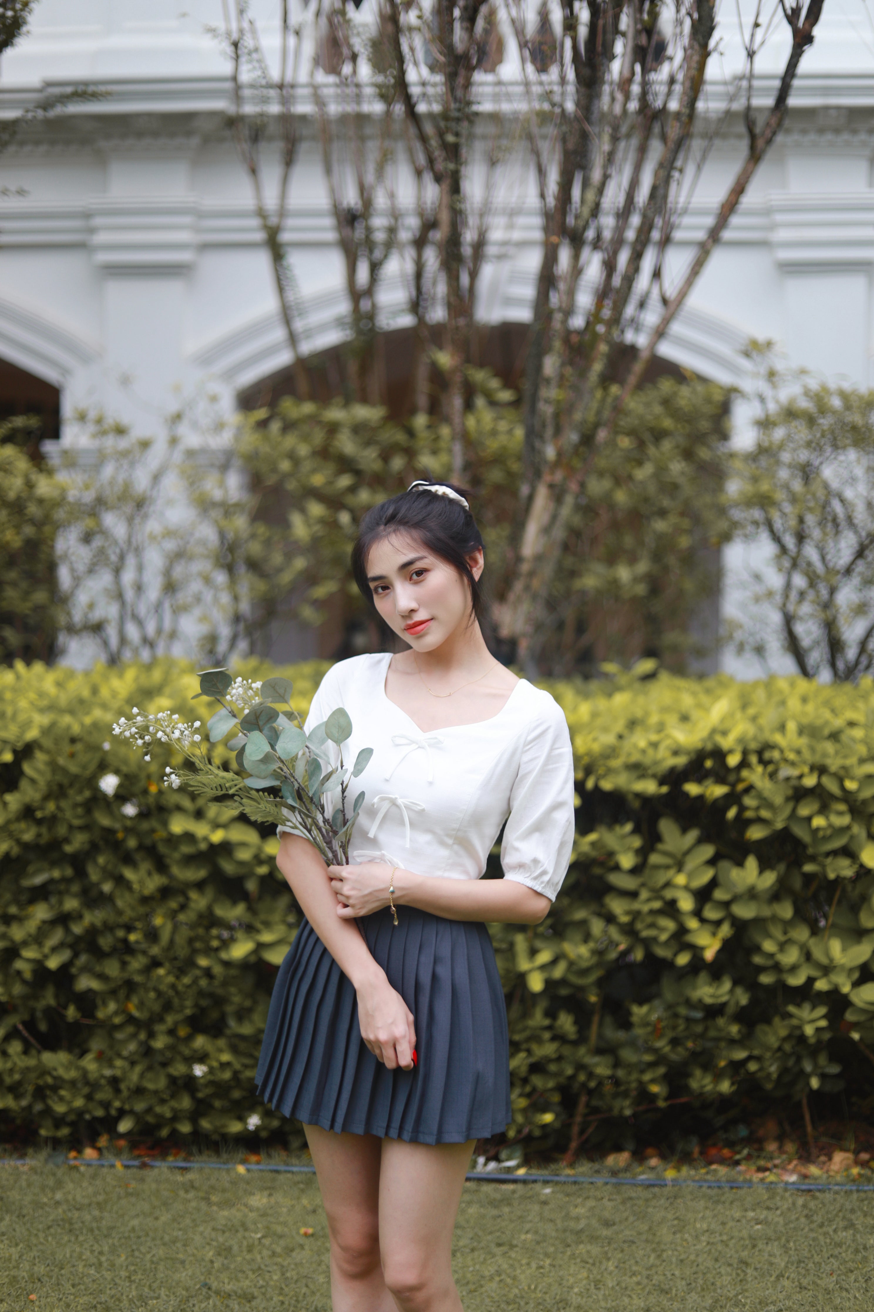 BELLA RIBBON CROP TOP IN WHITE