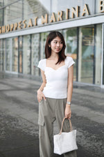 Load image into Gallery viewer, TRIVIA SWEETHEART KNIT TOP IN WHITE
