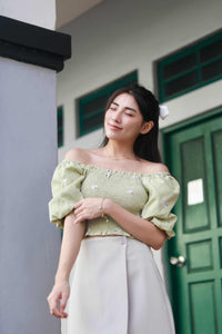 CHANTILLY SMOCKED EMBROIDERY PUFF SLEEVE TOP IN SAGE