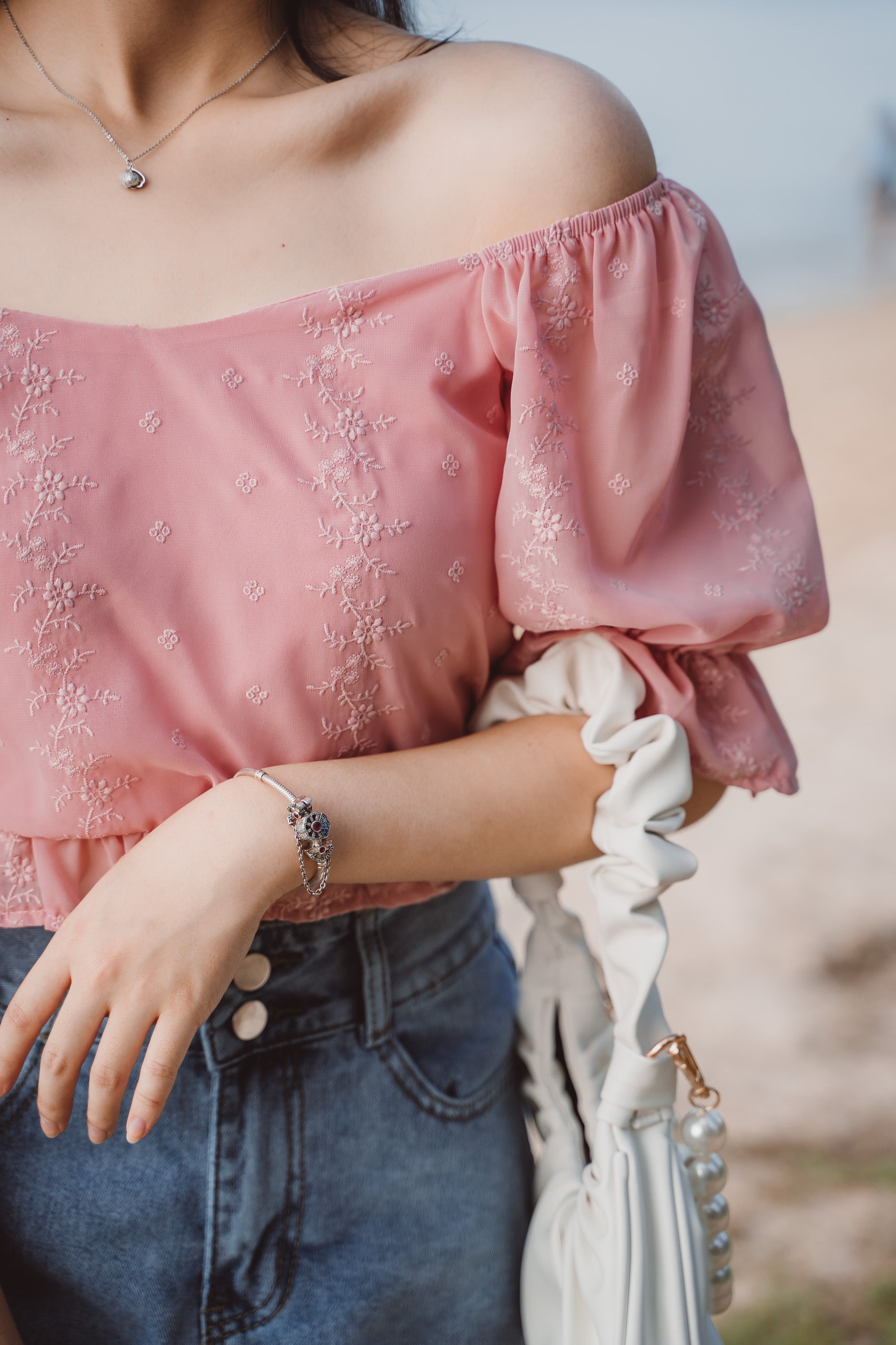 QUINN FLORAL EMBROIDERY TOP (PINK)