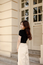 Load image into Gallery viewer, THEA BASIC KNIT TOP IN BLACK
