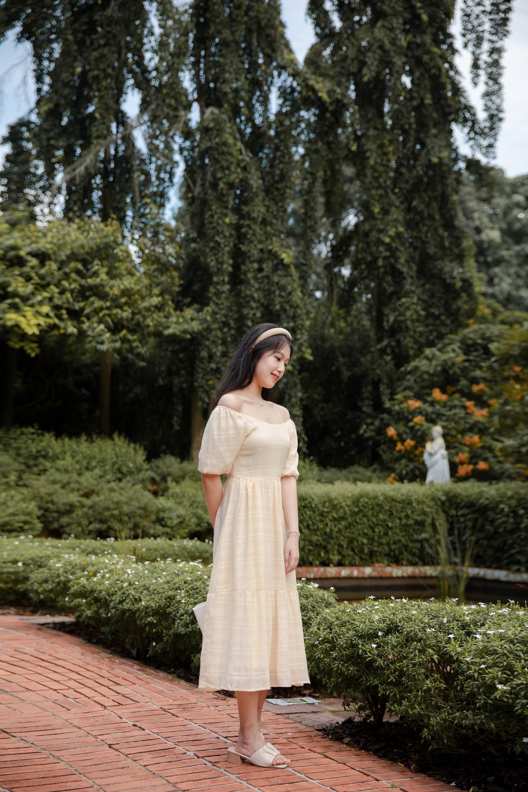 BERENICE TEXTURED PUFF SLEEVE MIDI DRESS IN CREAM